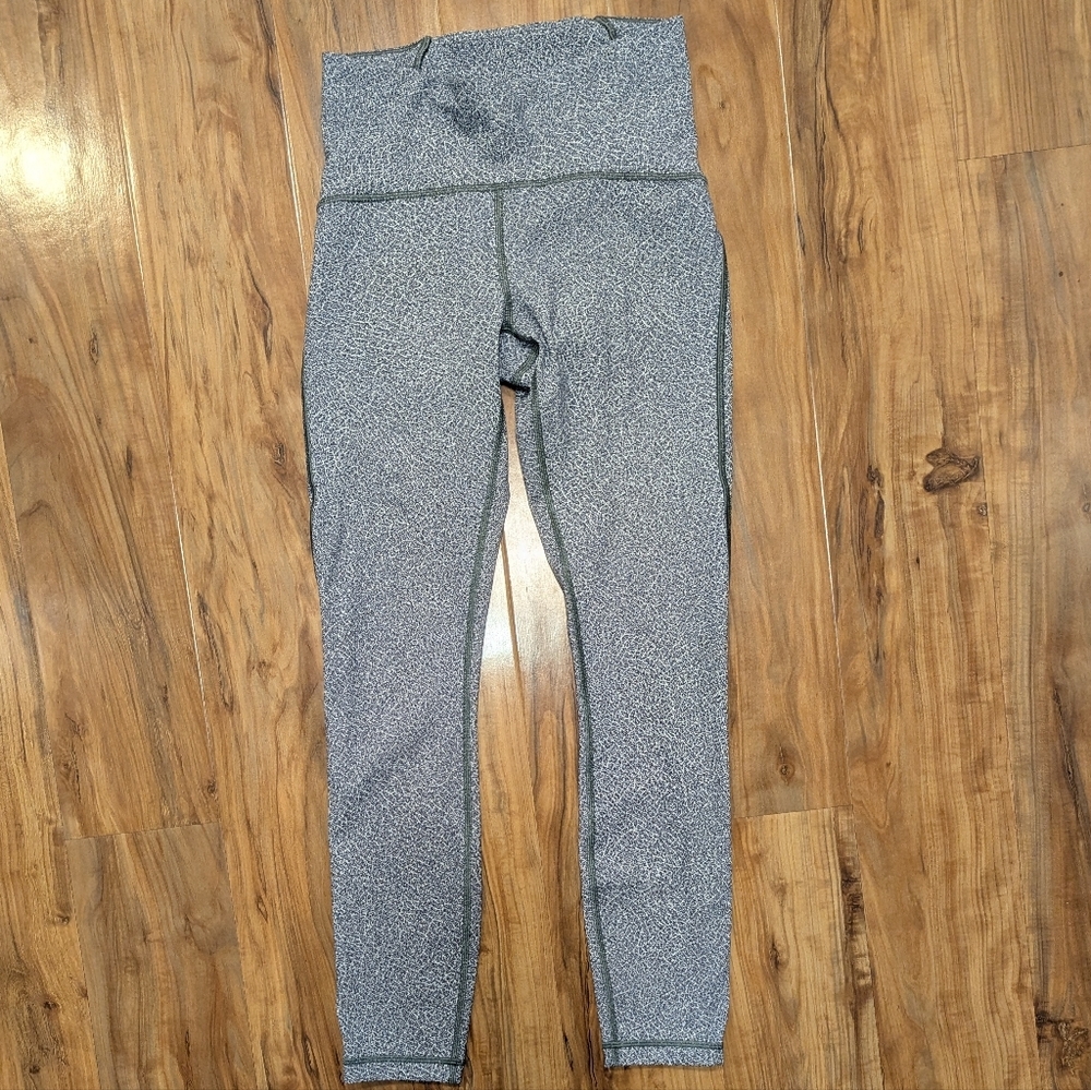 Lululemon Train Times 7/8 Pant Mesh Grey Pattern Legging‎ Women's 4 EUC 25" - Picture 4 of 7